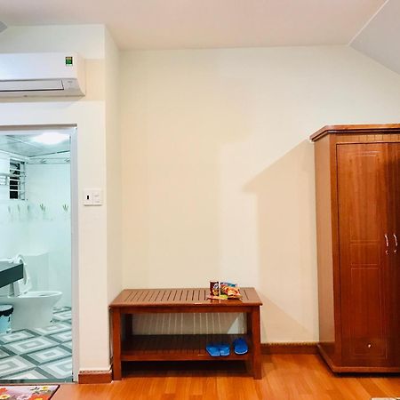 Hotel Khach San Hung Viet Kon Tum Esterno foto