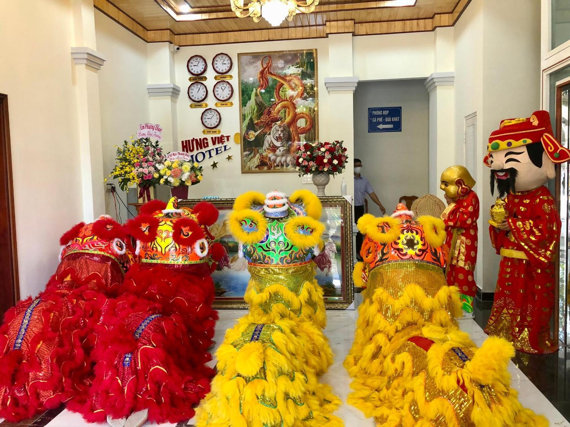 Hotel Khach San Hung Viet Kon Tum Esterno foto